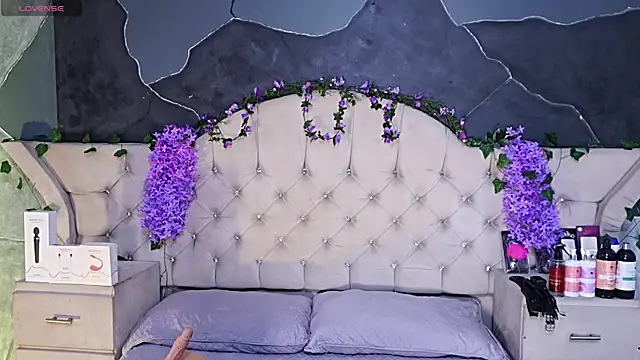 AmberGreyy  online show from June 8, 6:19 pm