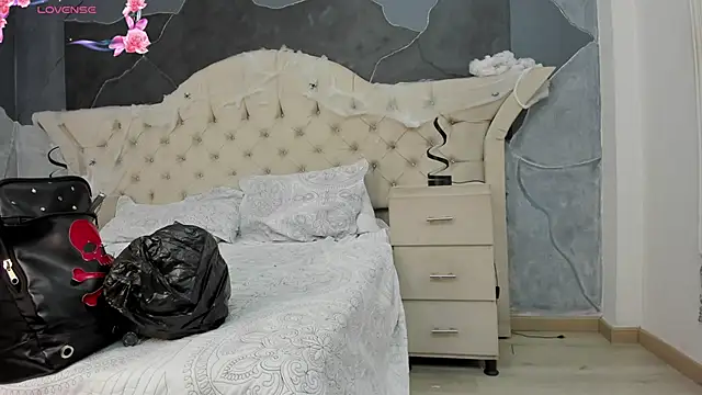 Snapshot of AmberGreyy_ chatting on October 12, 12:50 pm AmberGreyy online show from October 12, 12:50 pm