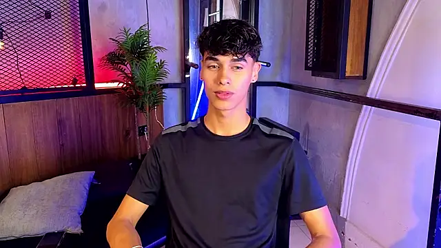 andrewortix online show from March 11, 4:50 am