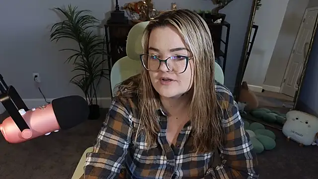 rodeobrii online show from December 3, 2:23 am