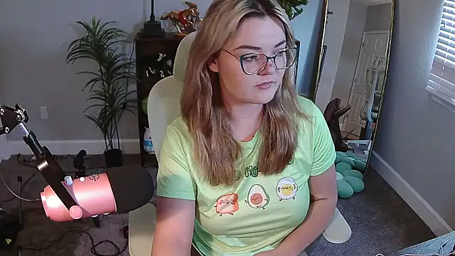 rodeobrii online show from December 18, 2:43 pm