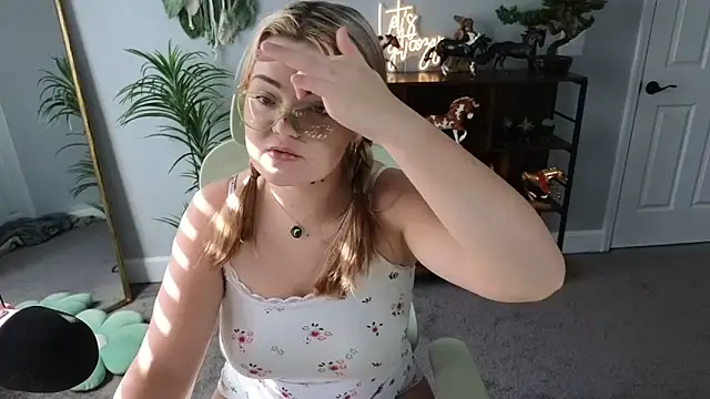 rodeobrii online show from November 3, 1:47 pm