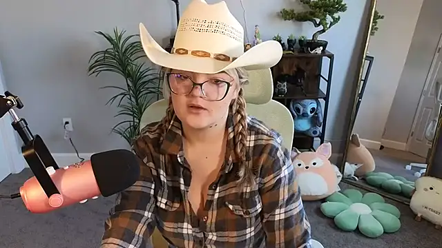 rodeobrii online show from December 3, 8:30 pm