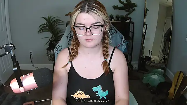 rodeobrii online show from February 15, 3:40 am