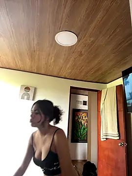 little isabela1 online show from November 5, 7:06 pm