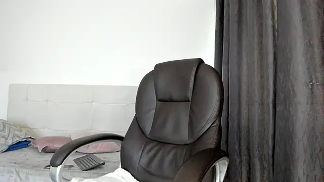 Teilor Creed online show from December 1, 7:59 pm