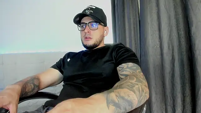 Teilor Creed online show from February 17, 7:22 pm