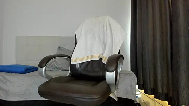 Teilor Creed online show from December 3, 7:35 pm