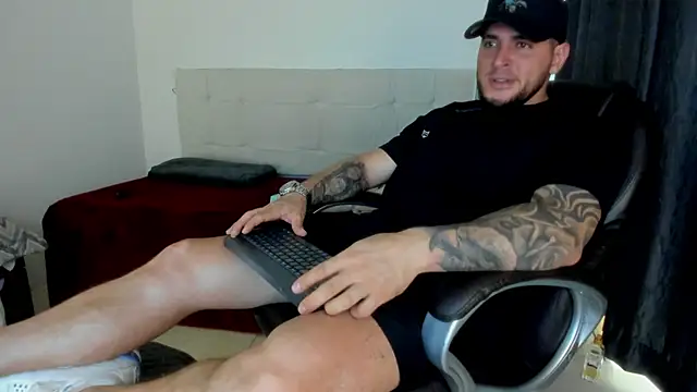 Teilor Creed online show from February 25, 7:47 pm