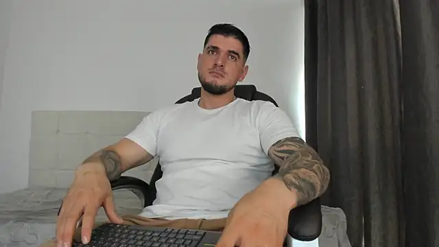 Teilor Creed online show from November 28, 7:47 pm