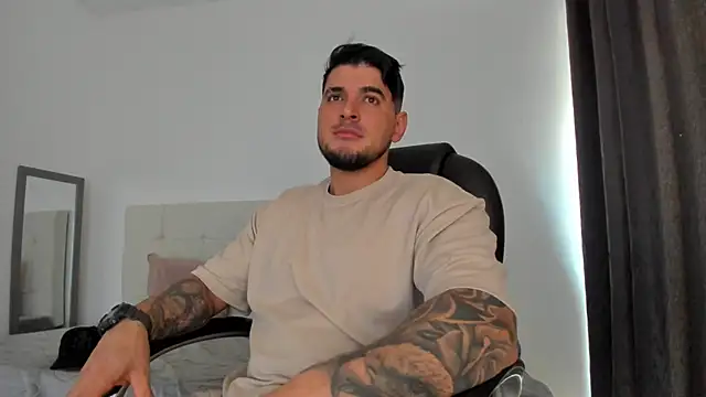 Teilor Creed online show from December 2, 6:53 pm