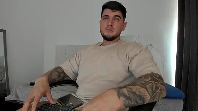 Teilor Creed online show from November 26, 7:36 pm