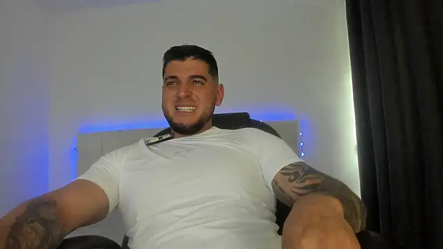 Teilor Creed online show from February 6, 9:44 pm