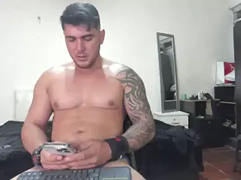 Snapshot of Teilor_Creed chatting on February 10, 11:55 pm Teilor Creed online show from February 10, 11:55 pm