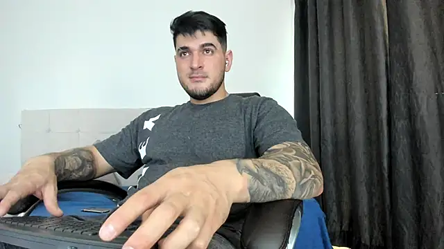 Teilor Creed online show from December 16, 6:56 pm