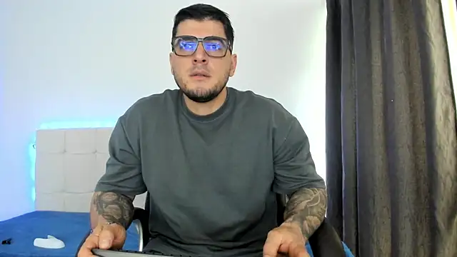 Teilor Creed online show from December 17, 8:14 pm