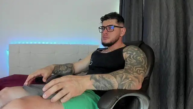 Teilor Creed online show from February 21, 6:43 pm