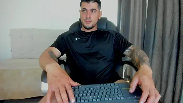 Teilor Creed online show from April 10, 7:54 pm