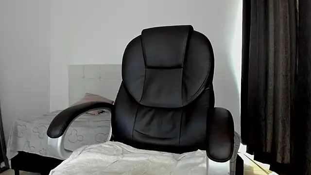 Teilor Creed online show from November 24, 6:52 pm