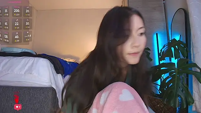 HelennaMoon  online show from December 19, 3:47 pm