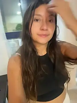 Snapshot of HelennaMoon_ chatting on June 24, 6:12 am HelennaMoon online show from June 24, 6:12 am