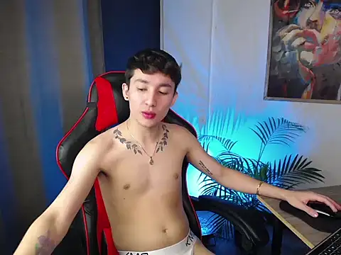 Snapshot of SebasstianGrand chatting on February 14, 1:34 am SebasstianGrand online show from February 14, 1:34 am