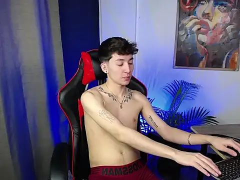 Snapshot of SebasstianGrand chatting on February 26, 12:09 am SebasstianGrand online show from February 26, 12:09 am