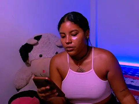 Snapshot of ladypussy69 chatting on November 11, 3:45 am ladypussy69 online show from November 11, 3:45 am