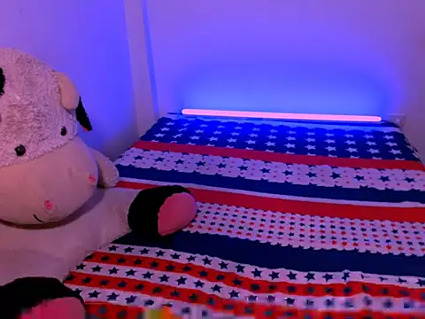 Snapshot of ladypussy69 chatting on November 12, 2:15 am ladypussy69 online show from November 12, 2:15 am