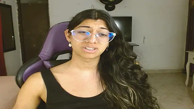 engielphoenis14 online show from February 7, 11:35 pm