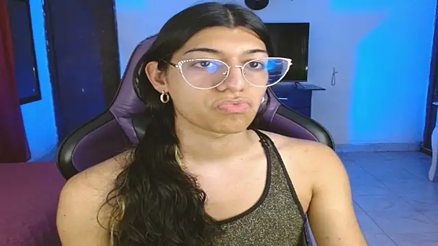 engielphoenis14 online show from February 23, 9:26 pm