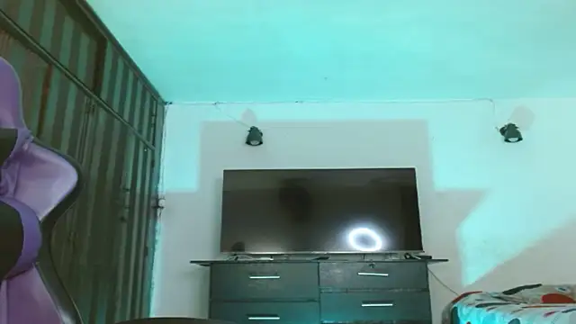engielphoenis14 online show from May 6, 10:47 pm
