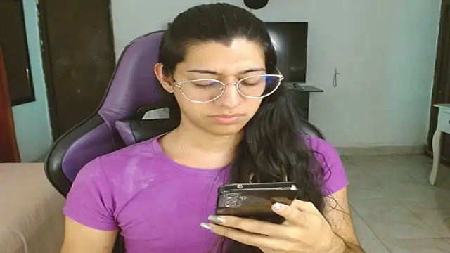 engielphoenis14 online show from February 12, 6:24 am