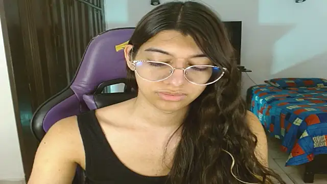 Snapshot of engielphoenis14 chatting on June 21, 7:41 pm engielphoenis14 online show from June 21, 7:41 pm
