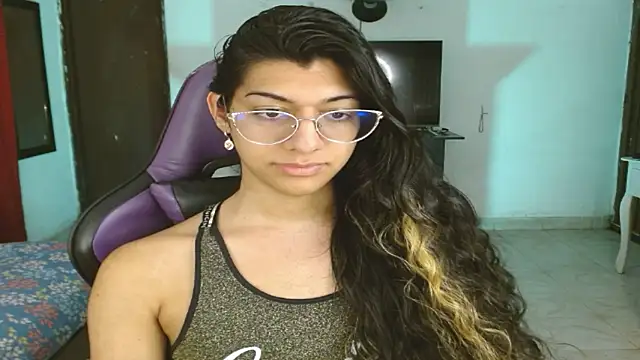 engielphoenis14 online show from January 17, 5:11 am