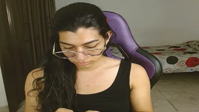 Snapshot of engielphoenis14 chatting on September 18, 9:07 pm engielphoenis14 online show from September 18, 9:07 pm