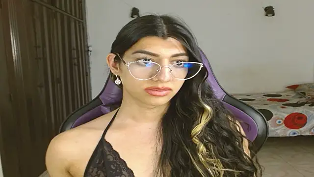 engielphoenis14 online show from September 22, 9:32 pm