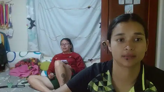 clayre and jill online show from November 14, 4:05 am