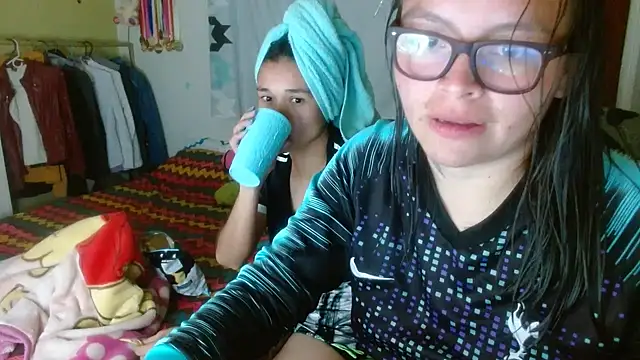 clayre and jill online show from September 15, 2:01 am