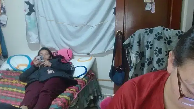 clayre and jill online show from November 7, 2:16 am