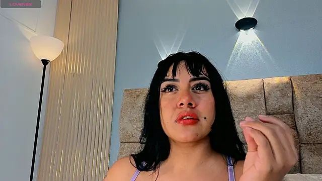 amatista  smith online show from March 8, 1:03 pm