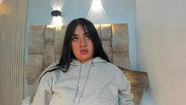 Snapshot of amatista__smith chatting on October 17, 1:20 am amatista smith online show from October 17, 1:20 am