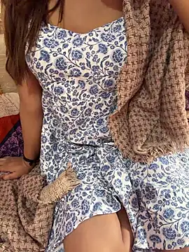 Alina Khann online show from January 9, 3:35 am