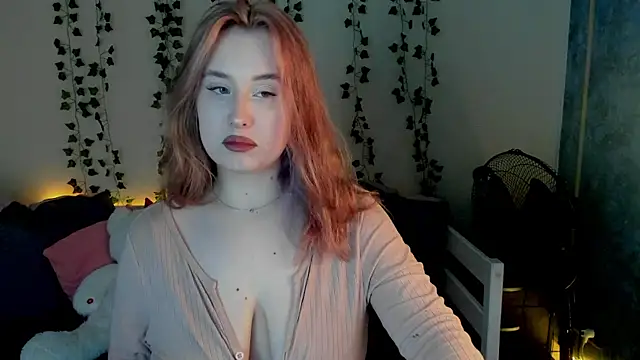 Snapshot of Emily_Gin chatting on January 28, 5:54 am Emily Gin online show from January 28, 5:54 am