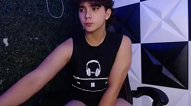 Dani cumboy online show from March 6, 8:52 am