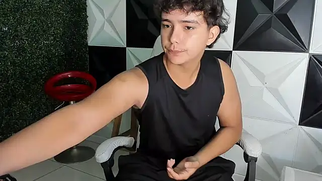 Dani cumboy online show from December 16, 1:15 pm