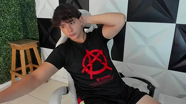 Dani cumboy online show from November 9, 1:15 pm