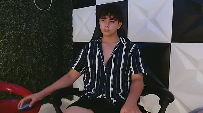 Dani cumboy online show from February 18, 5:09 am