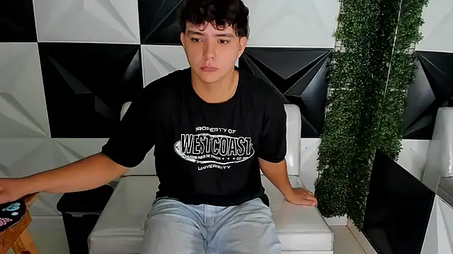 Dani cumboy online show from November 28, 2:39 pm