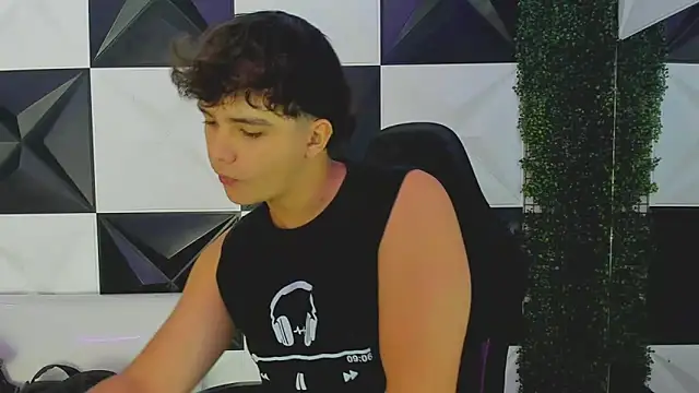 Dani cumboy online show from September 19, 12:53 pm